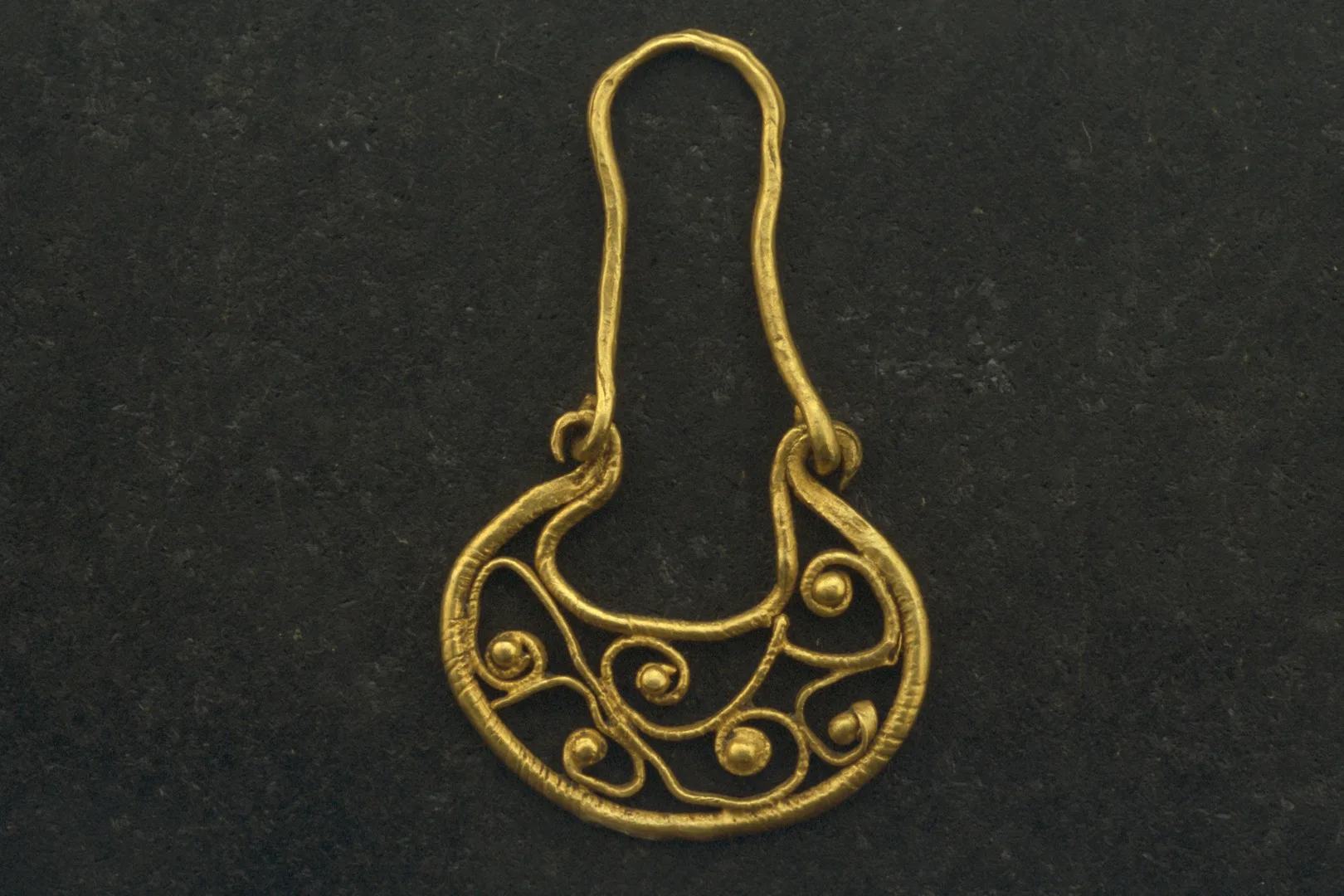 Gold pendant