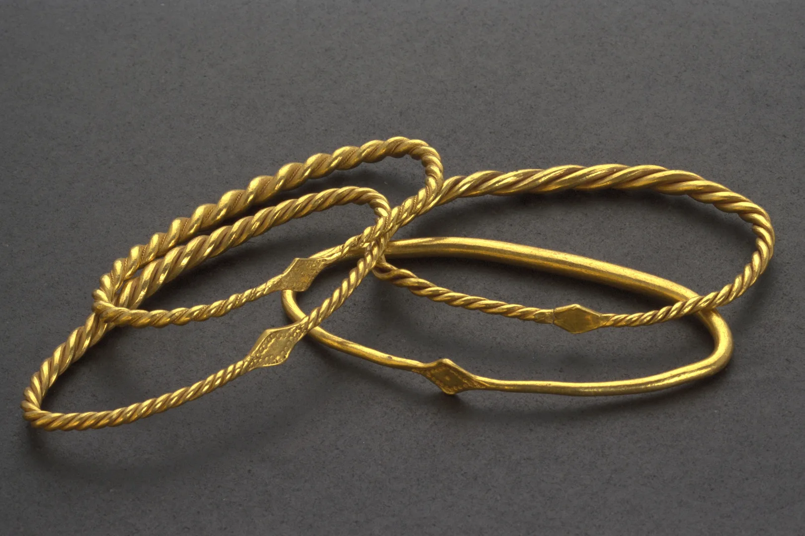 Four twisted golden rings 