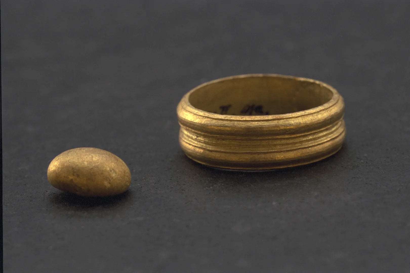 guldring och smälta