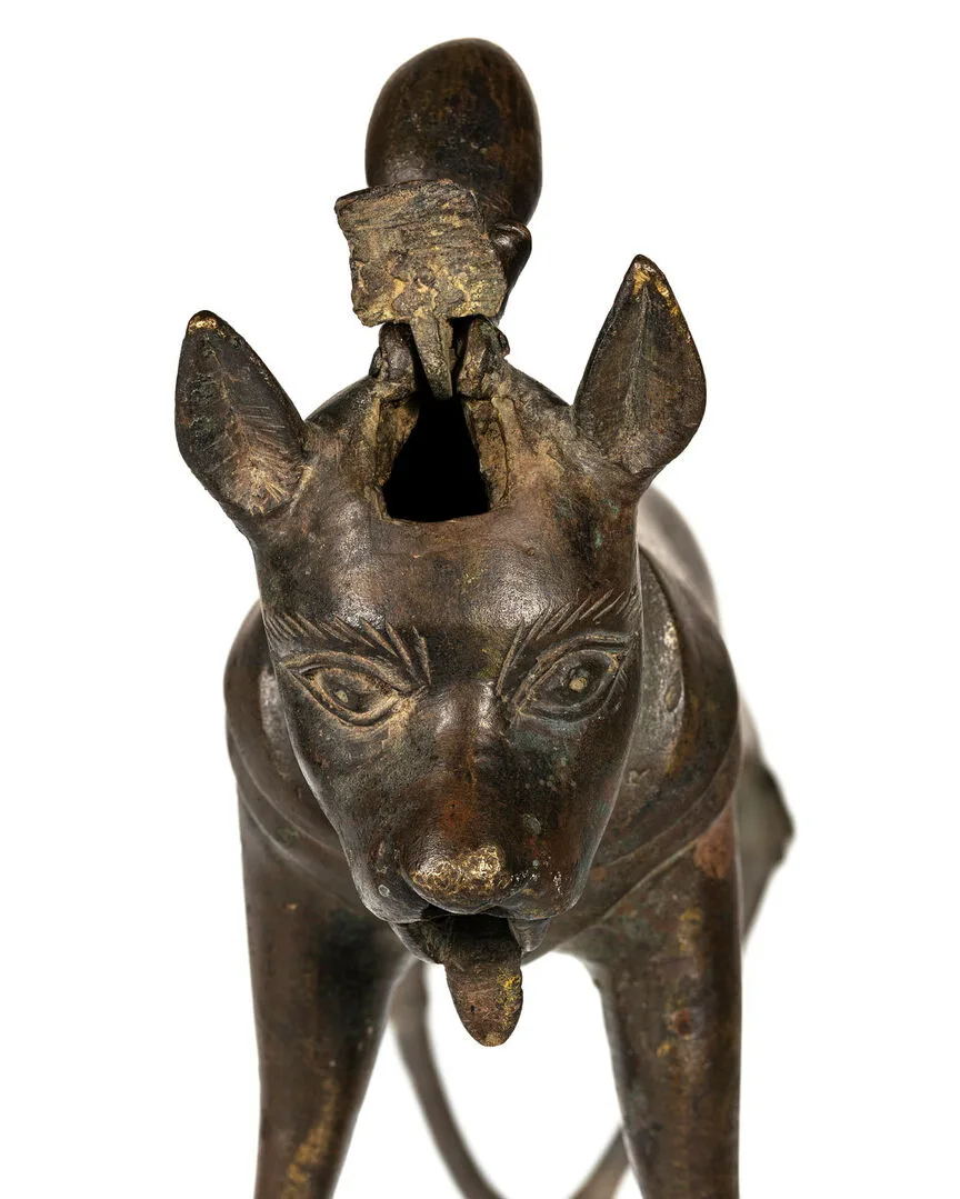 Figurine shaped like an dog-like animal