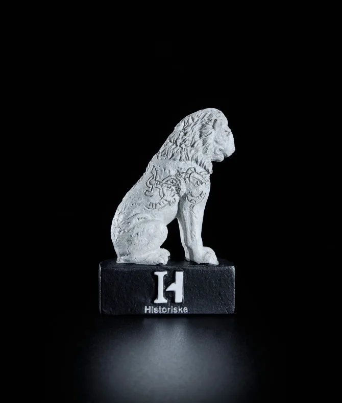 Pireuslejonet i form av en mindre figur.